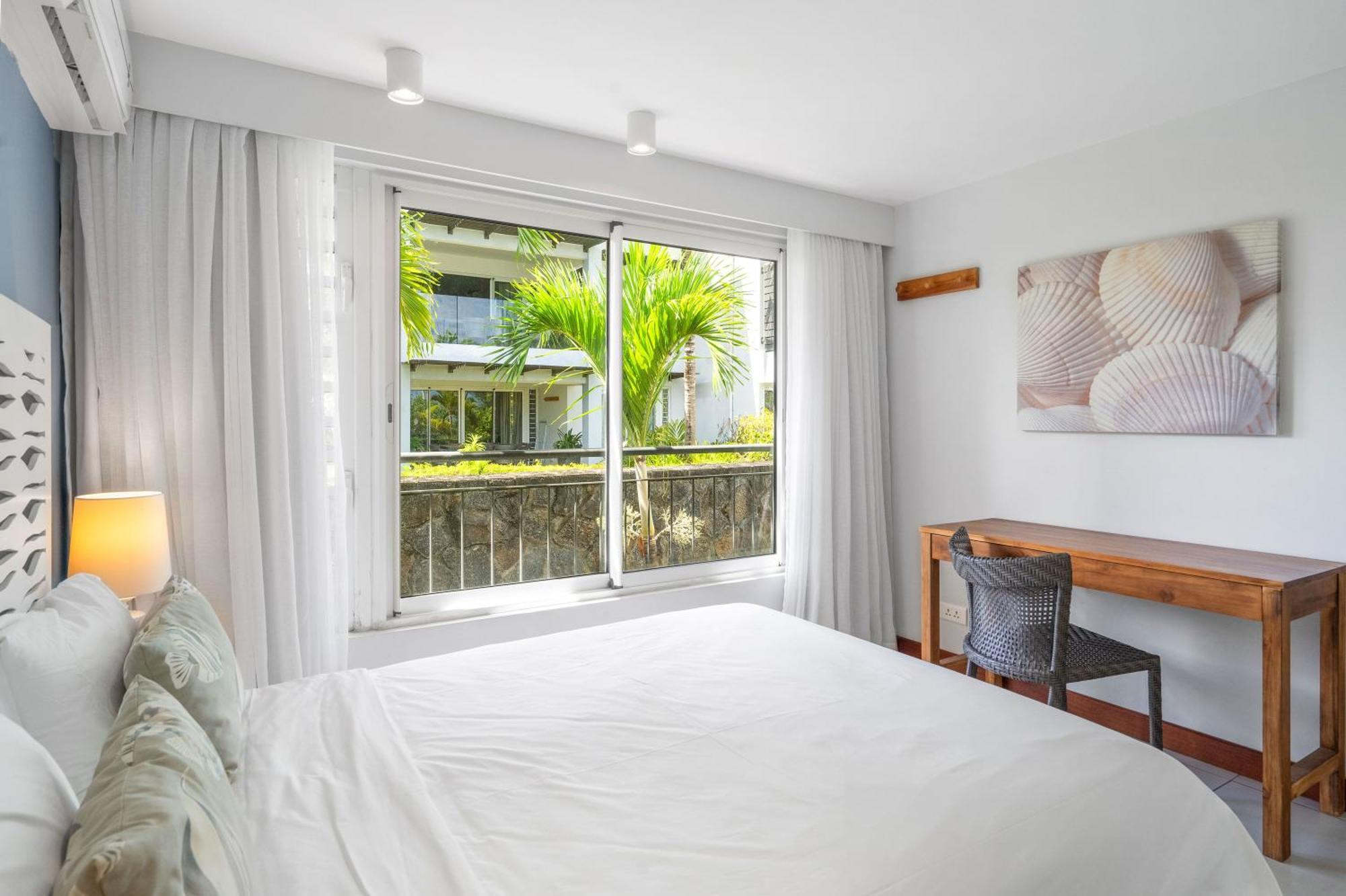 Kanope Bay - Holiday Beachfront Apartments Pointe aux Biches Extérieur photo