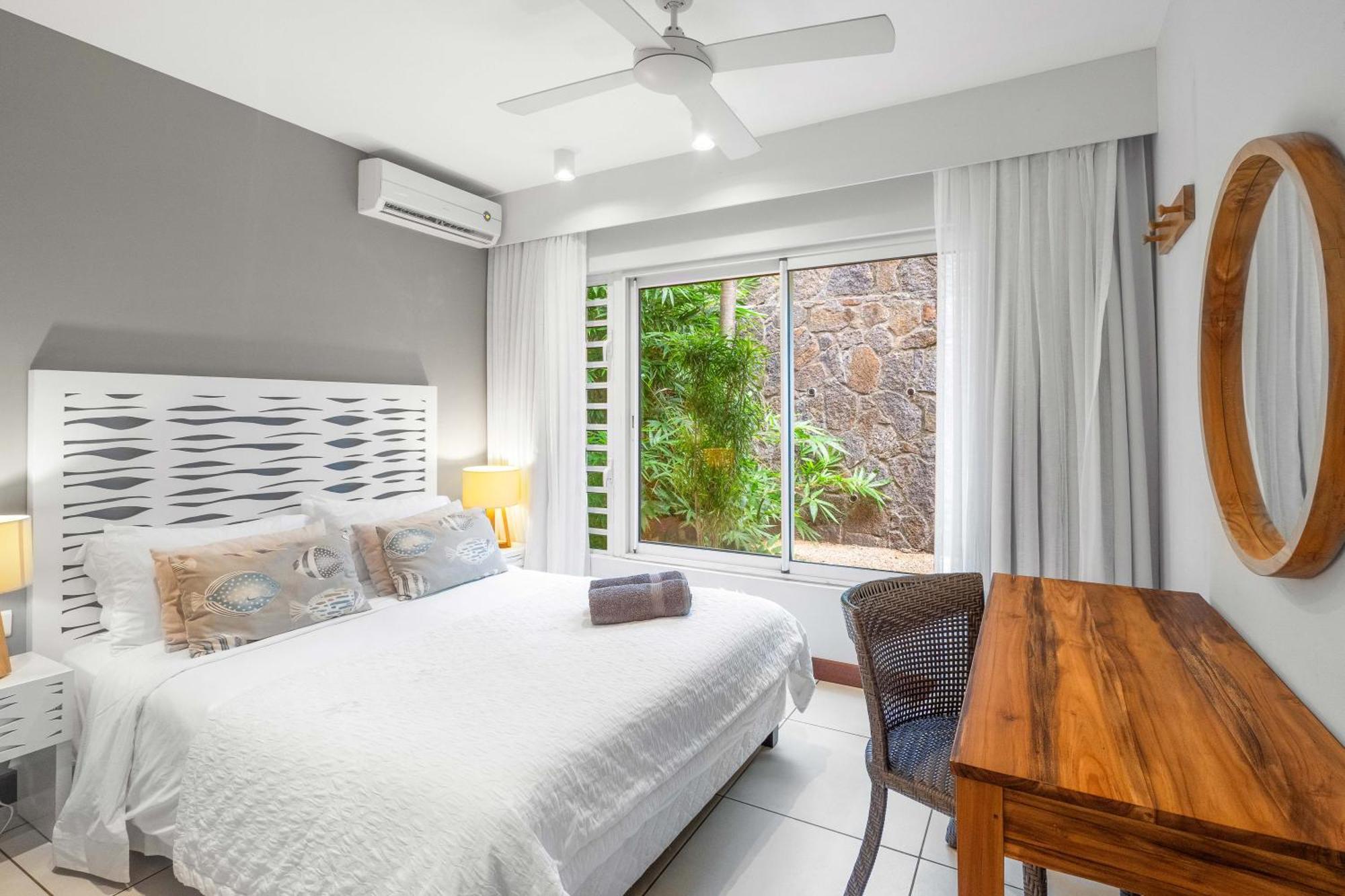 Kanope Bay - Holiday Beachfront Apartments Pointe aux Biches Extérieur photo