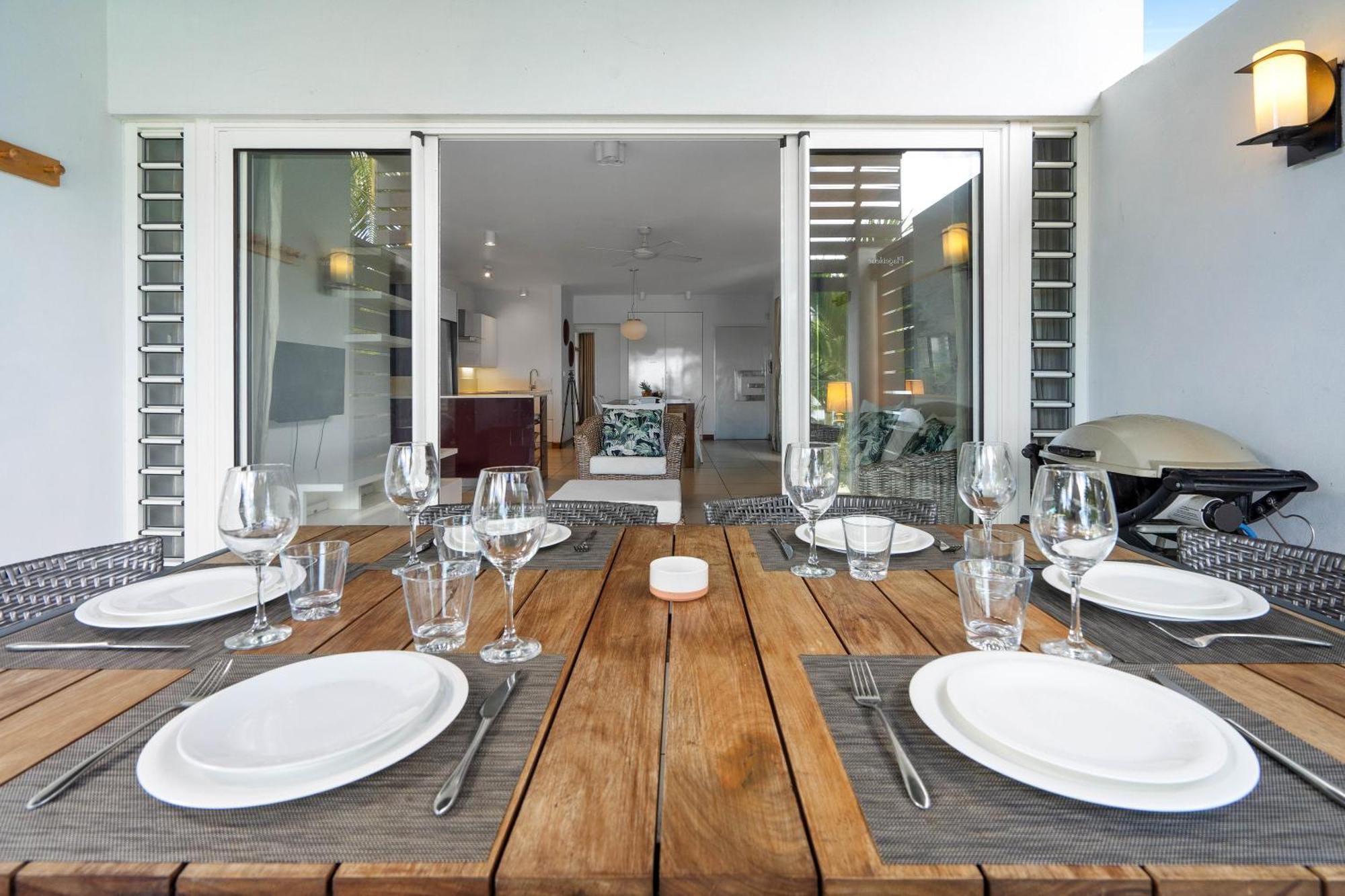 Kanope Bay - Holiday Beachfront Apartments Pointe aux Biches Extérieur photo